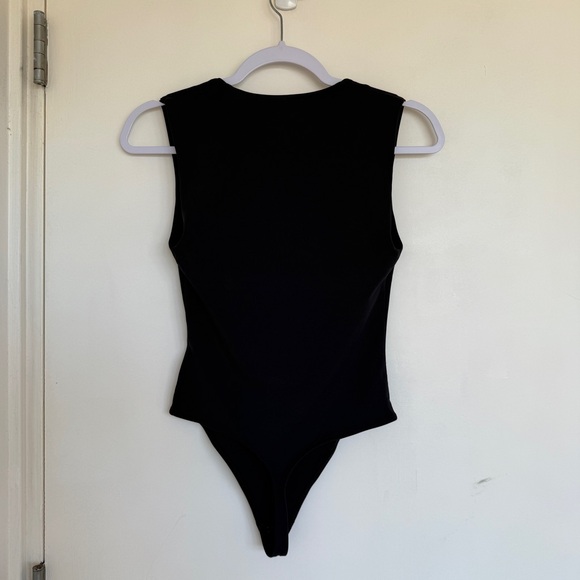 Aritzia Contour Esteem Bodysuit - Picture 3 of 3